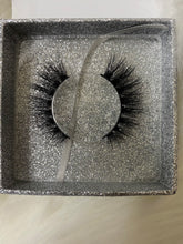Load image into Gallery viewer, Flirty 16MM
